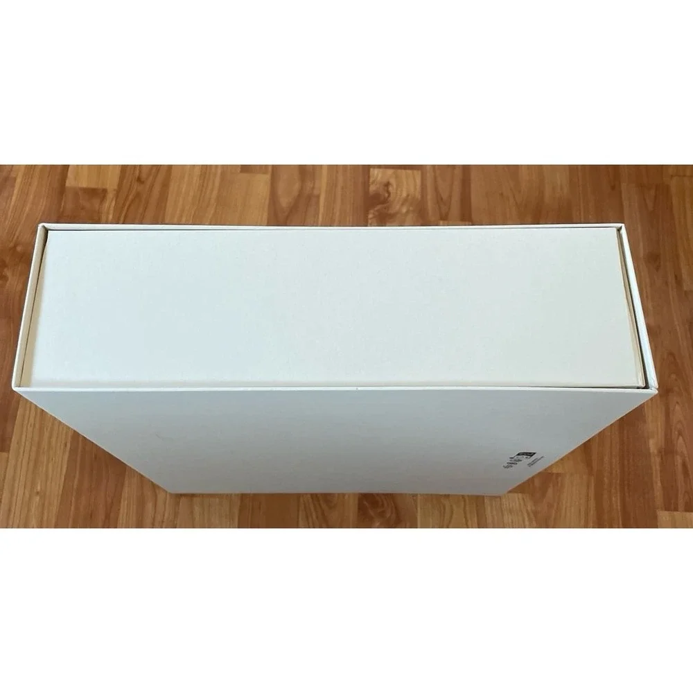 Valentino‎ empty box